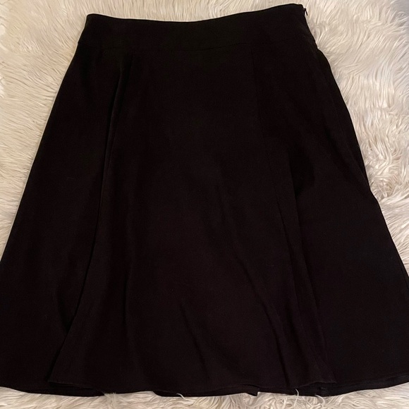 Gored black | Midi skirt - Picture 2 of 10